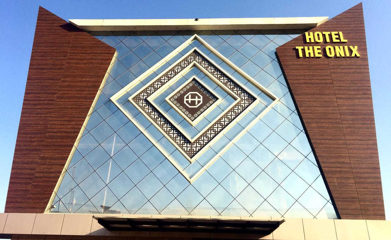 Hotel The Onix Dehradun Exterior foto